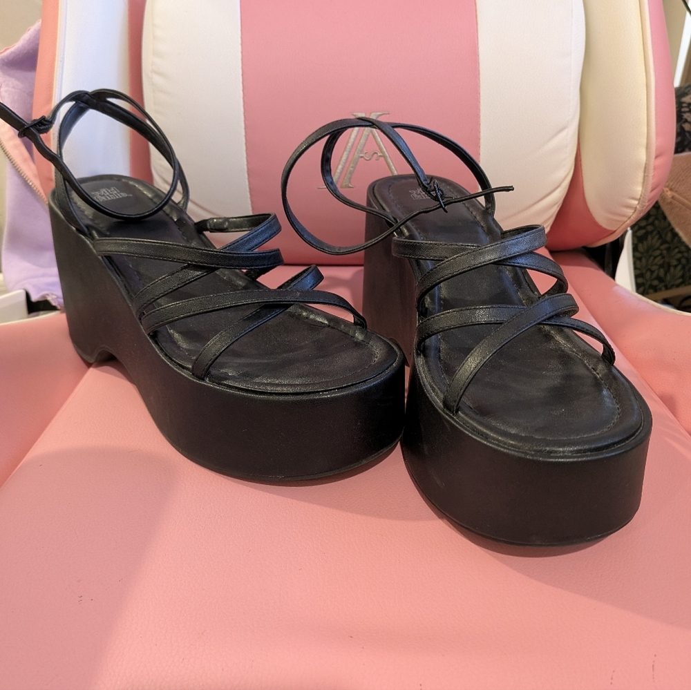 Platform wedges